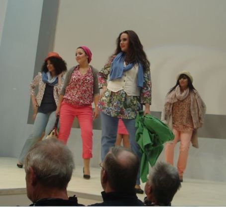 Quarrée Gesichter 2013 - Modenschau II -  27.04.2012 - Die Damen in Outfits der Firma Karstadt ...