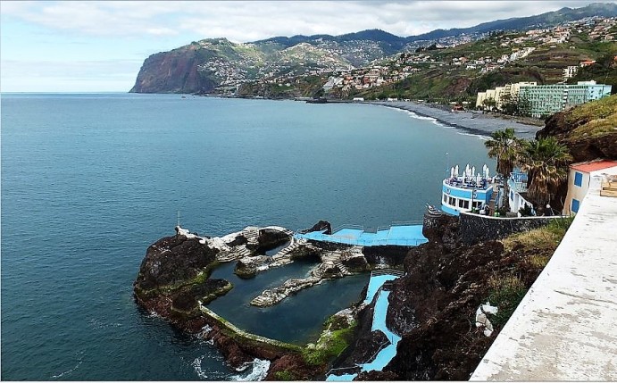 Madeira - Panorama Promenade (Funchal-Câmara de Lobos) - Badeplatz Doca do Cavacas.